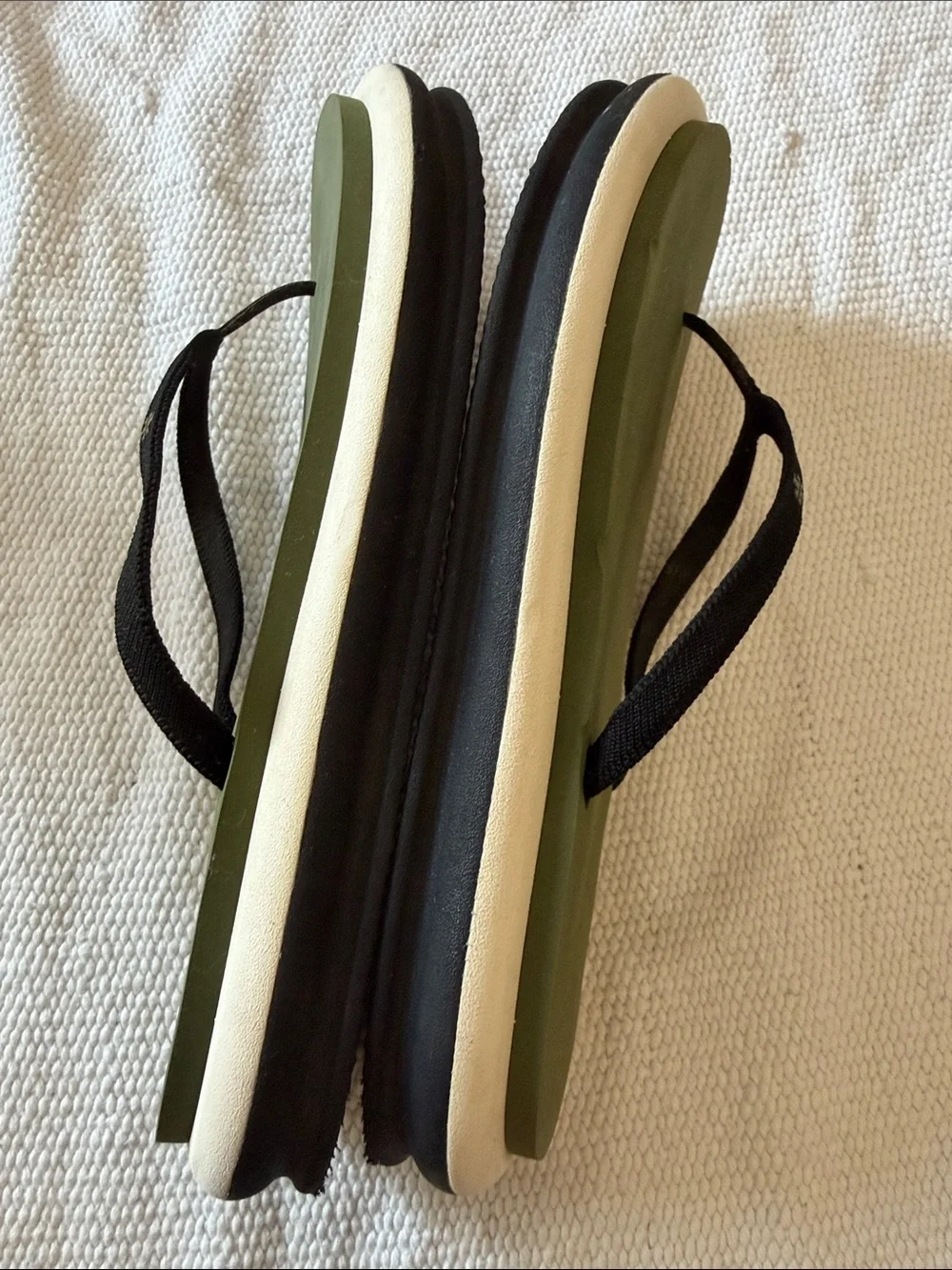 Tory Burch Layered Platform flip flops Olive Green and black size 9